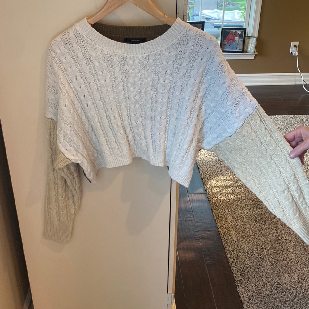 Women’s Forever 21 cable knit tri-colored neutral sweater